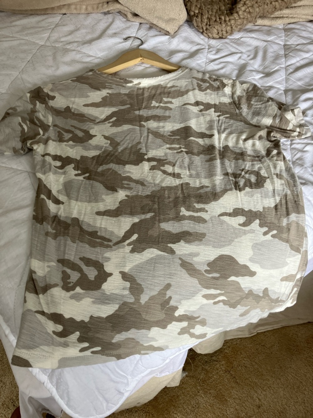 James Perse Neutral Crew Tee in Oatmeal/Cream Army - Picture 3 of 4